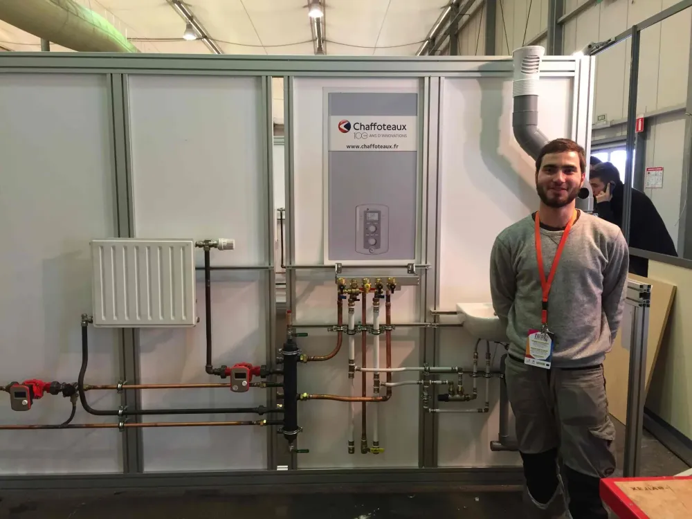 photo-olympiades-des-metiers-adn-plomberie-nantes2-compressed-scaled
